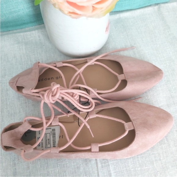 Madden Girl ballet flats blush pink lace around  pointed toes - Picture 3 of 13